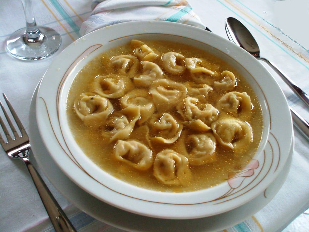 Receta de Cappelletti in Brodo